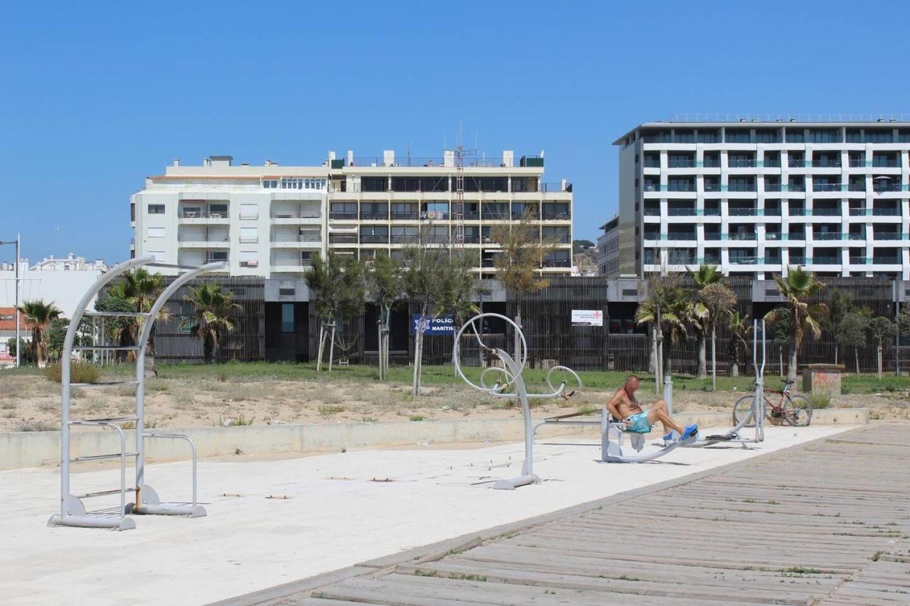 Costa Terrace Apartment *